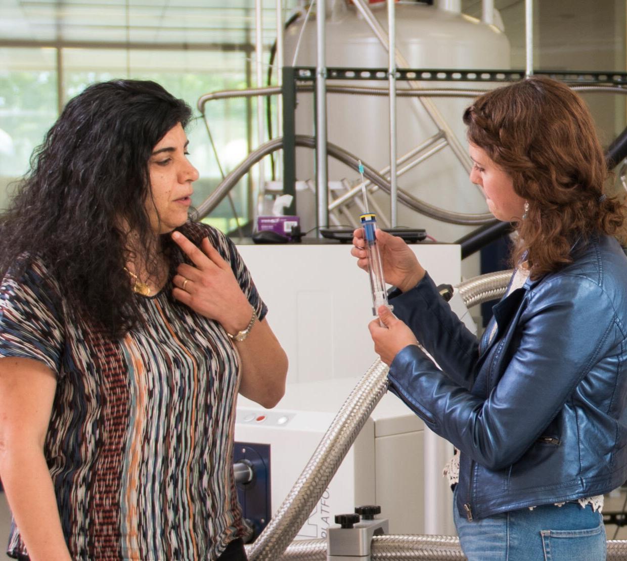 Two women in a lab.